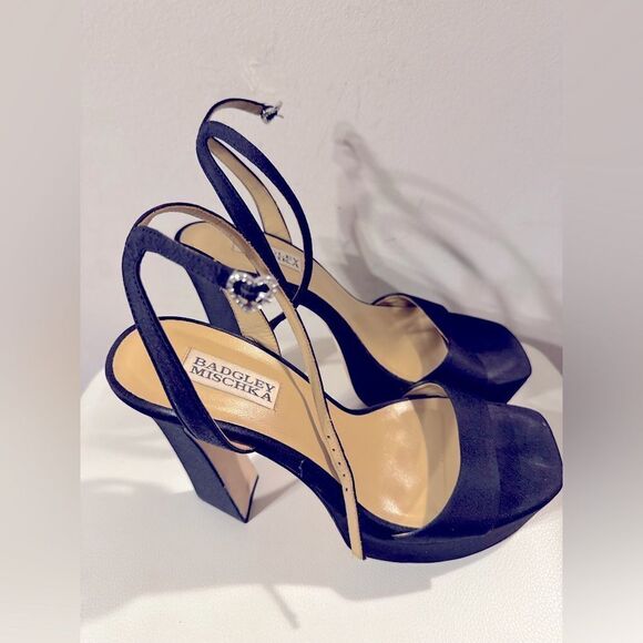 Badgley Mischka® Caia Platform Sandal - Picture 3 of 6